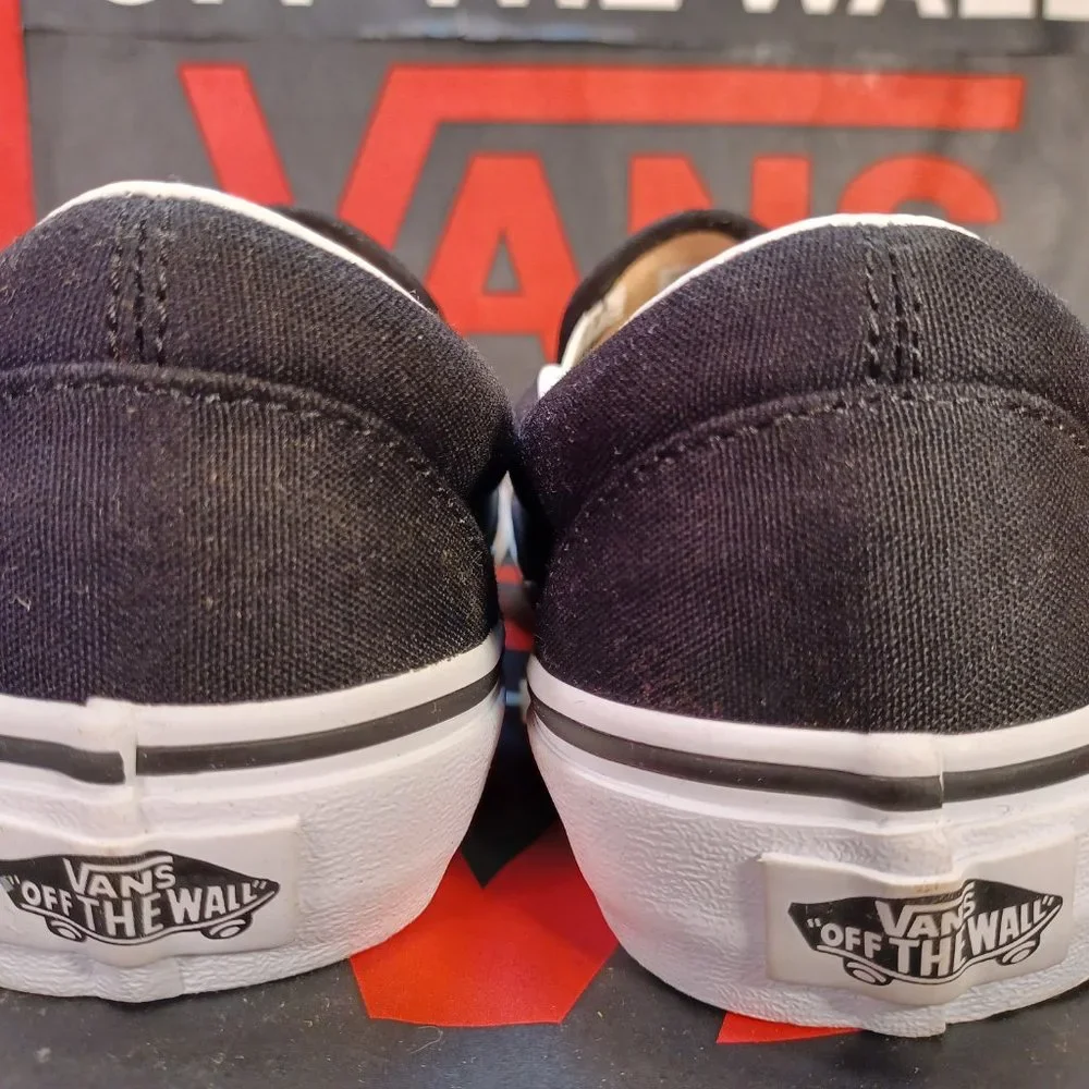 Vans Men's 3.5/Women's 5 Classic Slip-On Breast Cancer Awareness